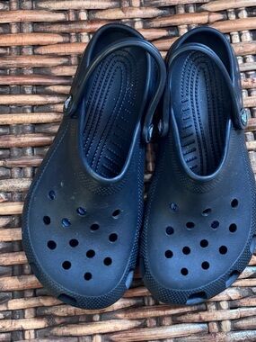 CROCS Classic Clog Sandals in Black Unisex 7M/9W